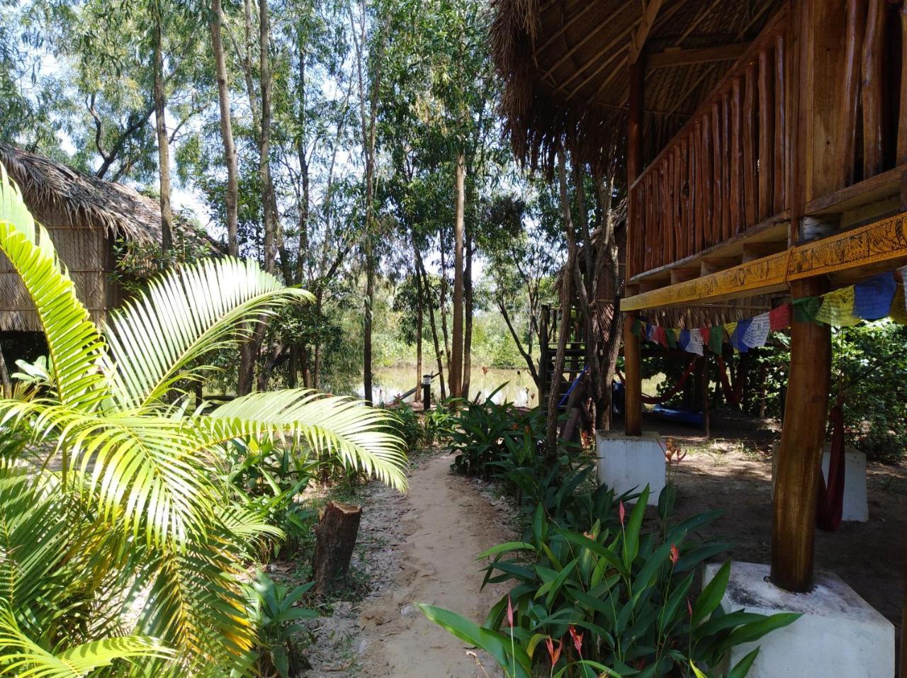 Mama Clares Hotel Sihanoukville Bagian luar foto